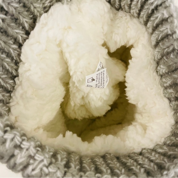 Just Cozy Lined Pom Pom Wool Winter Hat - Picture 9 of 11